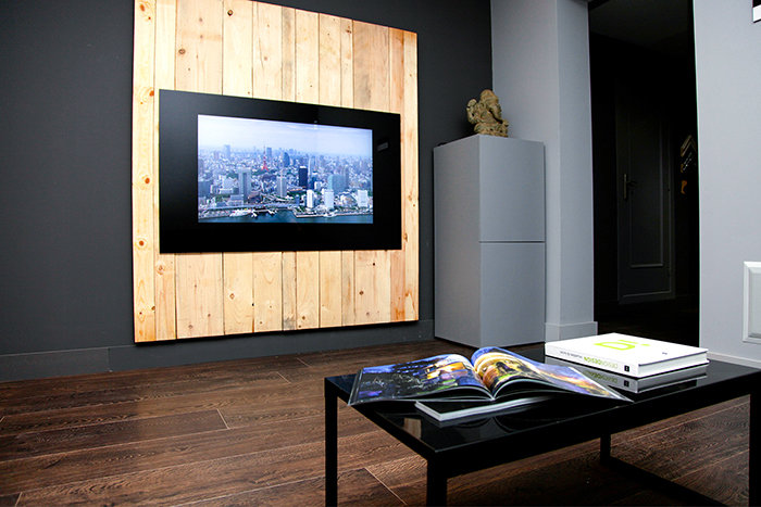 Ad Notam mirror image TV